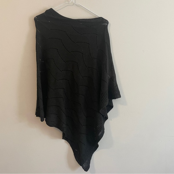 Ivonne Black Knit Poncho - One Size - Made in Italy - Acrylic Blend - Picture 3 of 7